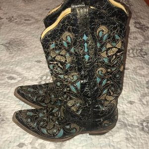 Distressed Women’s Corral Cowboy Boots